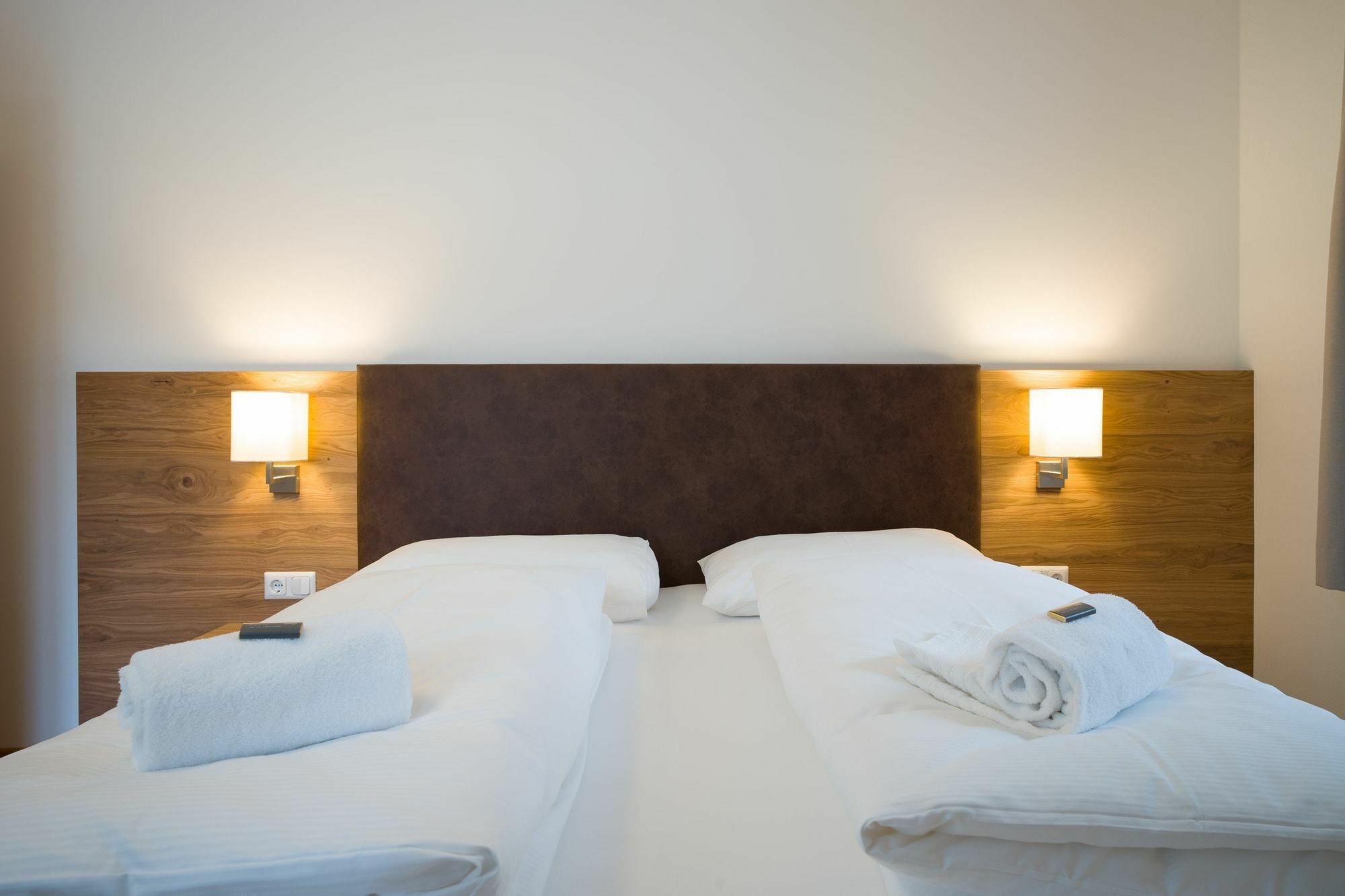 View Julia By We Rent